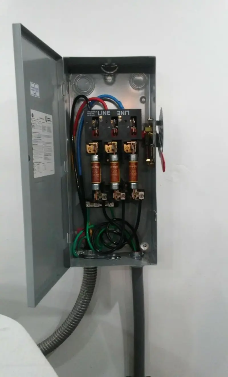 Three-phase disconnect switch installed for Electrical Wiring & Rewiring in Lecanto